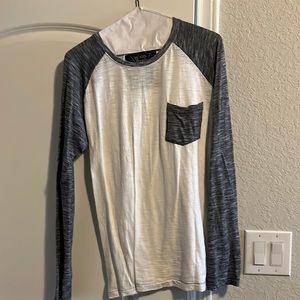 Broken Threads long sleeve M